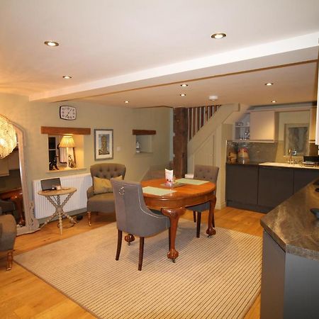 The Coach House Villa Whitby Luaran gambar