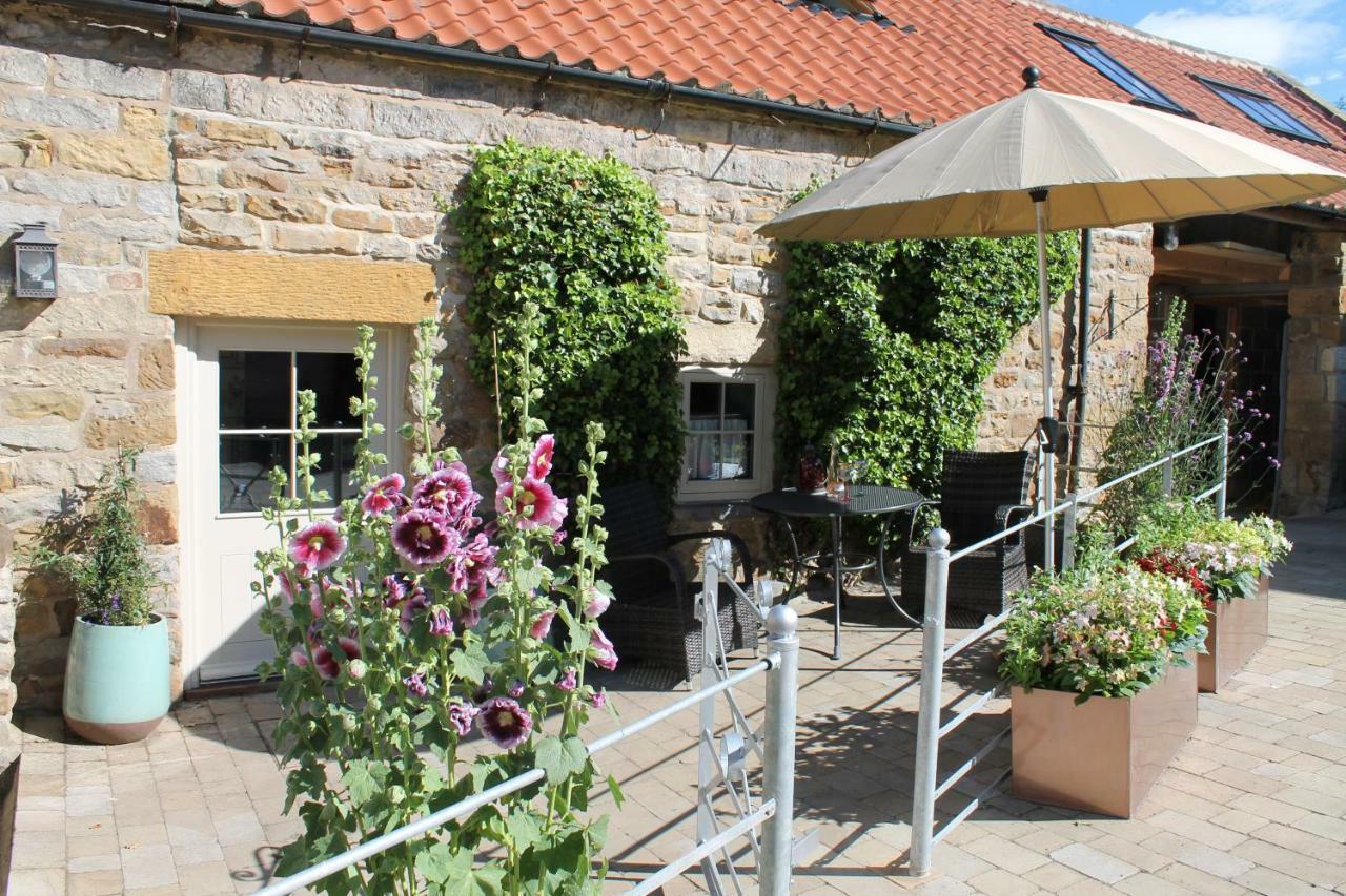 The Coach House Villa Whitby Luaran gambar