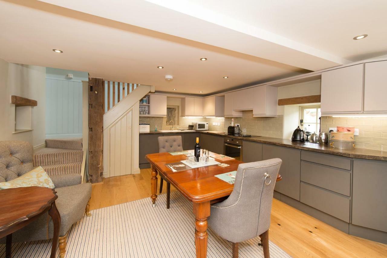 The Coach House Villa Whitby Luaran gambar