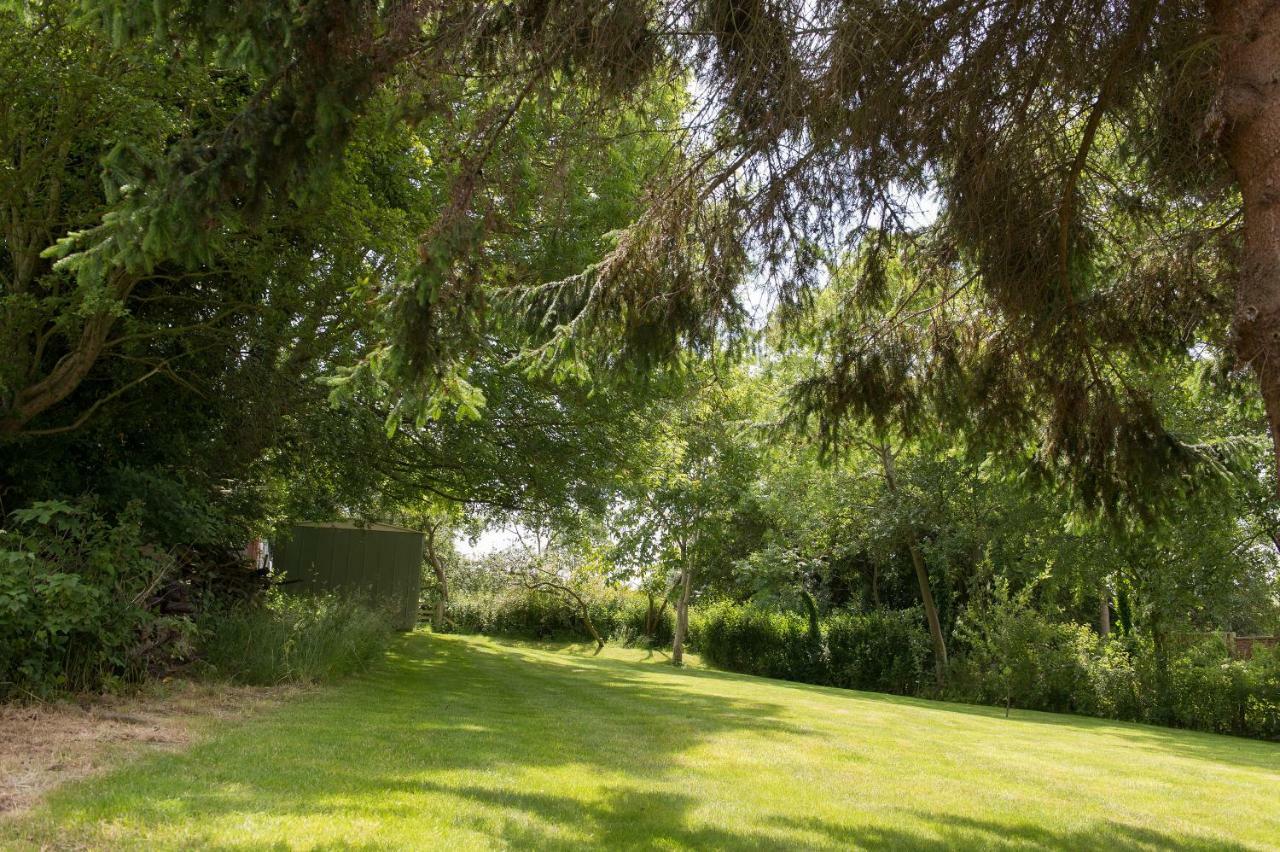 The Coach House Villa Whitby Luaran gambar
